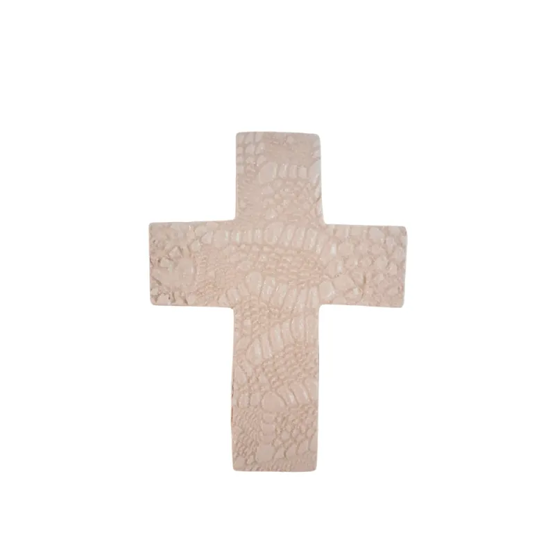 Croix émaillé avec un motif dentelle