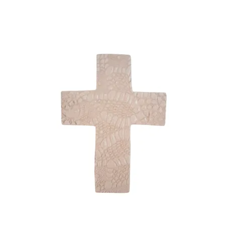 Croix émaillé avec un motif dentelle