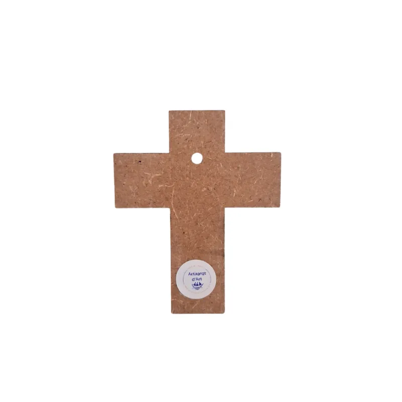 Croix en mosaïques à petits carreaux façonnée à la main
