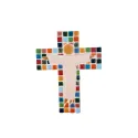 Croix en mosaïques à petits carreaux façonnée à la main